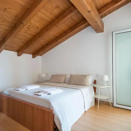 Appartamento Dachgeschosswohnung Am Fuer 6 Personen By Interhome *