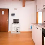 Appartamento Dachgeschosswohnung Am Fuer 6 Personen By Interhome Domaso