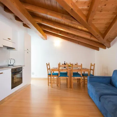 Dachgeschosswohnung Am Fuer 6 Personen By Interhome Daire Domaso