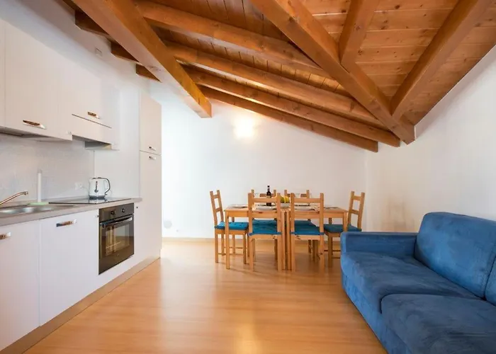 Dachgeschosswohnung Am Fuer 6 Personen By Interhome Daire Domaso