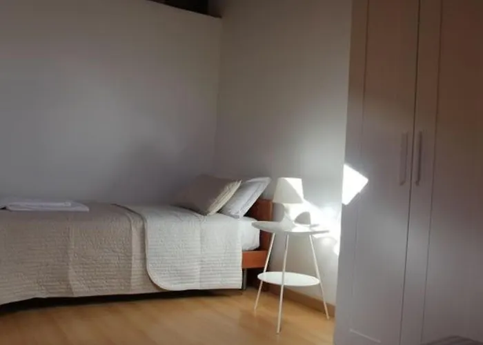 Daire Dachgeschosswohnung Am Fuer 6 Personen By Interhome Domaso