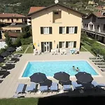 Apartamento Dachgeschosswohnung Am Fuer 6 Personen By Interhome Domaso