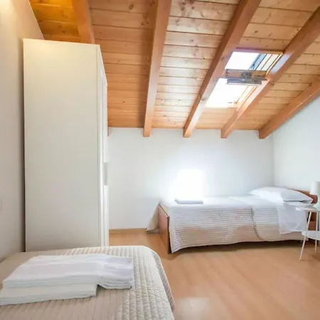 Dachgeschosswohnung Am Fuer 6 Personen By Interhome Domaso